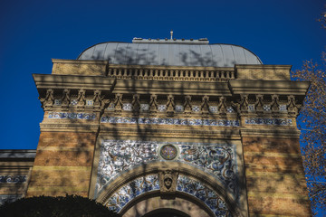 Obraz premium velazquez palace in the Retiro park, Madrid Spain