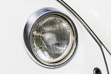 丸いヘッドライト　Round headlight  タイトル変更 © norikko
