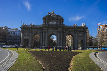 Fototapeta premium mythical alcala door in the capital of Spain, Madrid