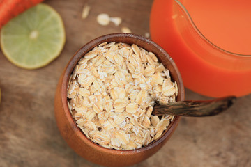 oat flakes with carrot juices
