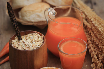 oat flakes with carrot juices
