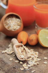 oat flakes with carrot juices