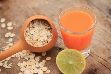 oat flakes with carrot juices