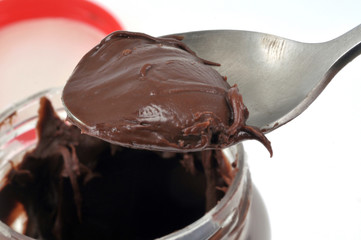 Cuillère de pâte à tartiner au chocolat