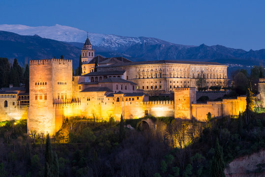  Night setting over  Alhambra fortress, Granada, Spain/ The famous palace of Alhambra is the place where Islamic and Christian architecture mingle to create a unique building complex.