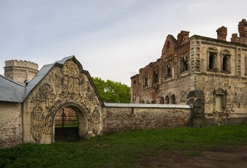 Fototapeta na wymiar The white stone gates of the Theodore town in Tsarskoye Selo.