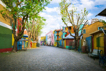 Buenos Aires: Straße &quot Caminito&quot  und seine berühmten bemalten Häuser im Viertel La Boca.