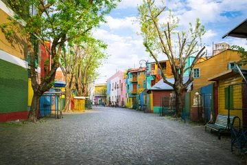 Photo sur Plexiglas Buenos Aires Buenos Aires : rue &quot Caminito&quot  et ses fameuses maisons peintes dans le quartier de La Boca.