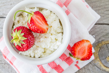 Cottage cheese with strawberry