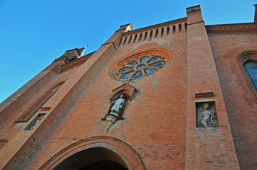 Fototapeta na wymiar Il Duomo di Alba, Langhe - Piemonte
