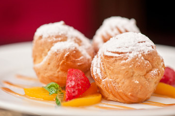 profiteroles from cream