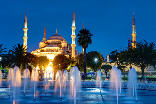 The Blue Mosque in Istanbul at dawn