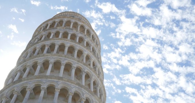 Leaning tower of Pisa under cloudy sky