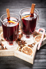 Mulled wine with cinnamon and orange