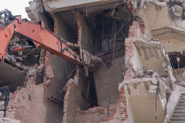 Demolition of buildings in urban