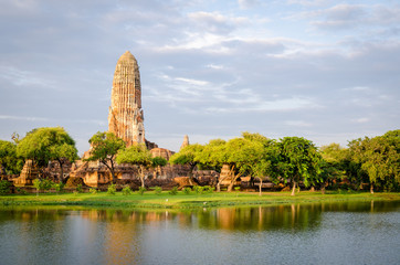 Naklejka premium Ayutthaya (Thailand), old temple ruins