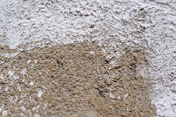 wall with partial whitewashing © malven