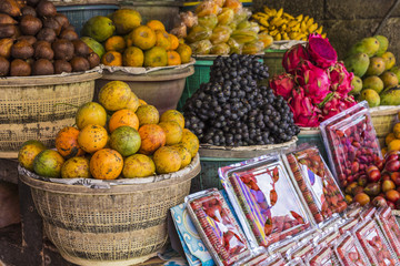 Fototapeta na wymiar Open air fruit market in the village in Bali, Indonesia.