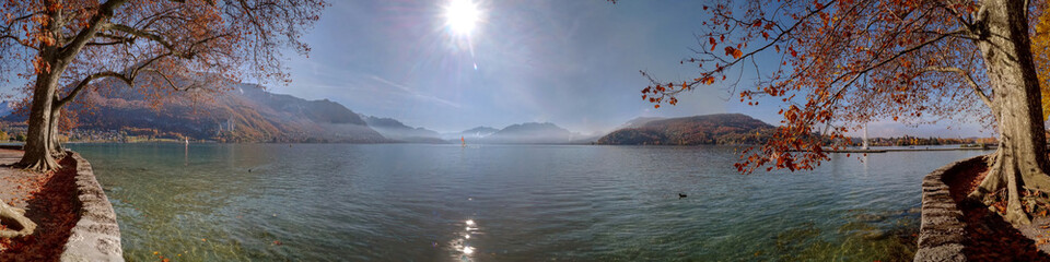 Lac d'Annecy à l'Automne (180°)