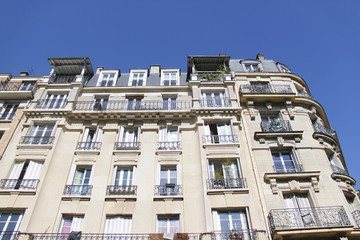 Immeuble ancien du quartier Balard à Paris	