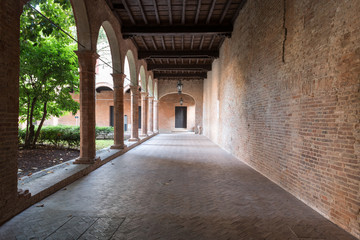 Fototapeta na wymiar Interior cloister of a little curch in Italy