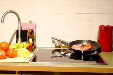 cook meat and garnish 