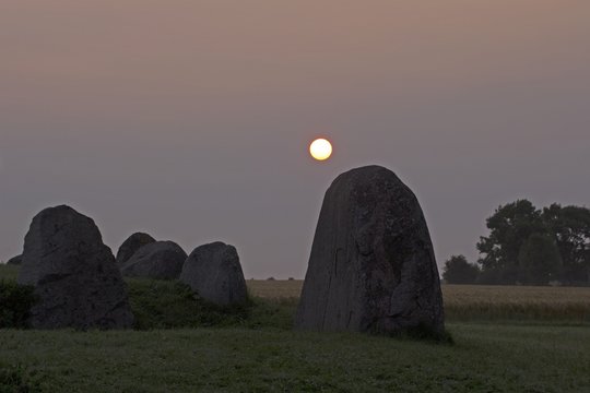 Gro&szlig;steingrab Nobbin
