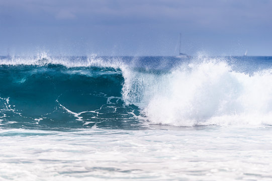 Blue wave Ocean