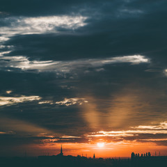 Fototapeta premium Sunset over city