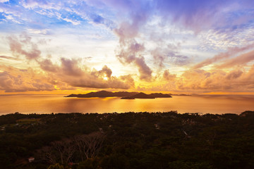Naklejka na ściany i meble Island Praslin Seychelles at sunset