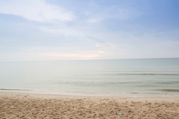 Fototapeta na wymiar Beautiful white sand beach 