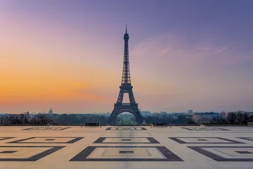 Fotobehang De Eiffeltoren tijdens de zonsopgang © sleg21