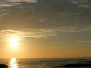 Fototapeta na wymiar 日本海に沈む夕陽