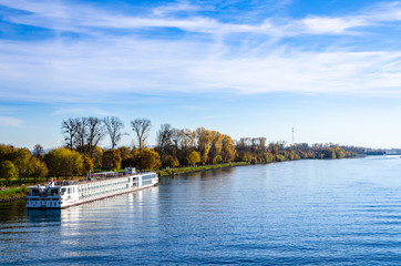 Fototapete bei efototapeten.de bestellen   