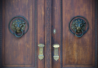 Old doors, handles, locks, lattices and windows