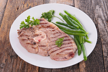 lamb meat grilled and green bean