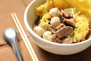 Stewed pork noodles