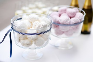 Fototapeta na wymiar Delicious wedding marshmallows