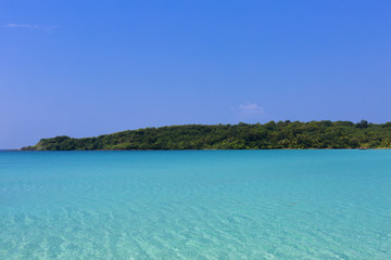 Fototapeta na wymiar landscape of tropical island beach