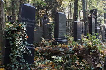 Historische Grabstätten auf dem Jüdischen Friedhof in Berlin-Weissensee