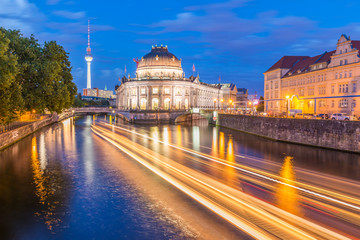 Berlin Museum Island at Night, Longexposure © tichr
