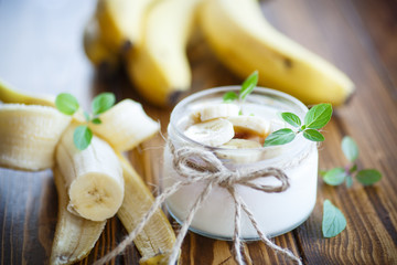 Fototapeta na wymiar sweet banana yogurt