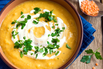 Lentil cream soup with cream cheese
