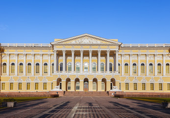 Obraz premium Russian Museum (Mikhailovsky Palace) in St. Petersburg, Russia