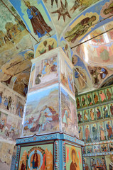 Fototapeta na wymiar Фрагмент фресок Троицкого собора Александро-Свирского монастыря