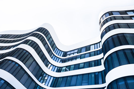 B&uuml;rogeb&auml;ude, modernes Hochhaus