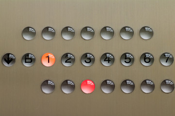 elevator（エレベーター）