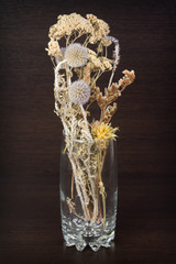  bouquet of dried flowers