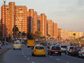 Abendverkehr in Montevideo Uruguay