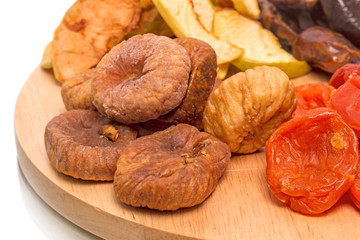 Dried figs and other fruits